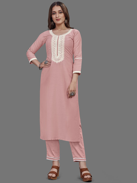 

Zainab chottani Women Green Embroidered Pleated Kurti with Pyjamas