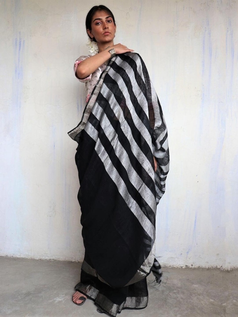 

Chidiyaa Black & Grey Striped Pure Linen Saree