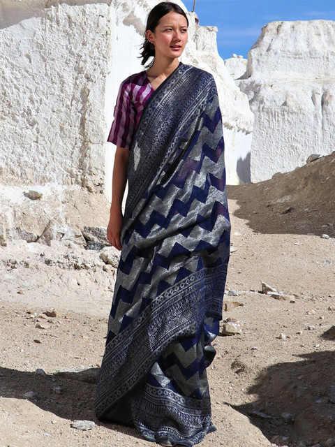 

Chidiyaa Blue & Silver-Toned Woven Design Pure Linen Saree