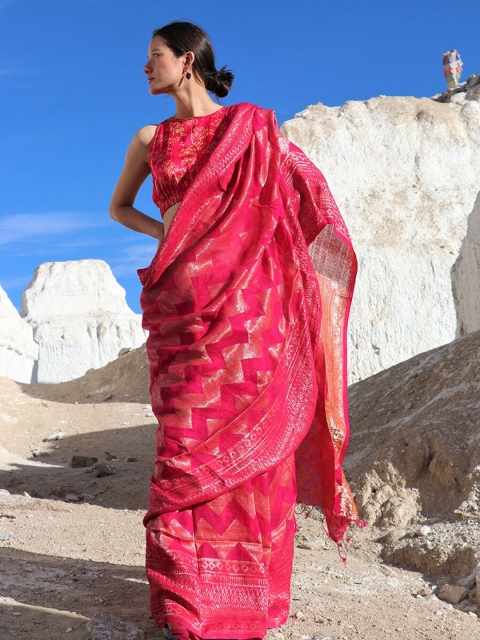 

Chidiyaa Pink & White Pure Linen Saree