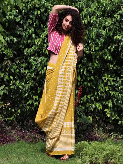 

Chidiyaa Yellow & White Pure Cotton Saree