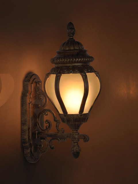 

Fos Lighting Gold-Toned Ornate Victorian Antique Outdoor Armed Sconce