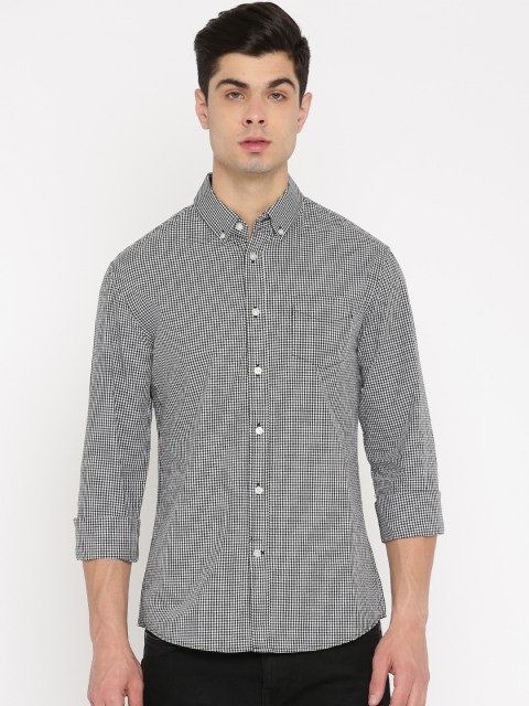 

Celio Men Black & White Slim Fit Checked Casual Shirt