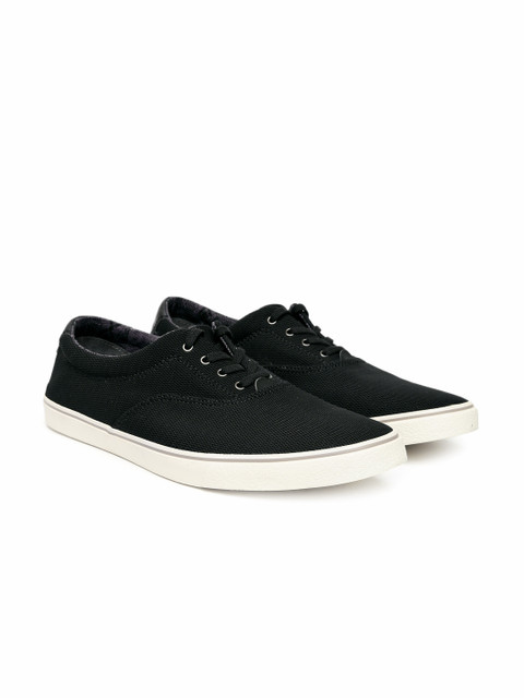 

Clarks Men Black Sneakers