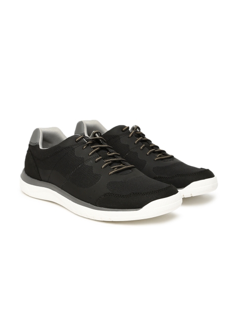 

Clarks Men Black Votta Edge Sneakers