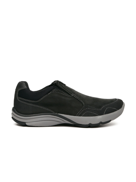 

Clarks Men Black Sneakers