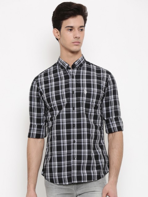 

U.S. Polo Assn. Men Black & White Regular Fit Checked Casual Shirt