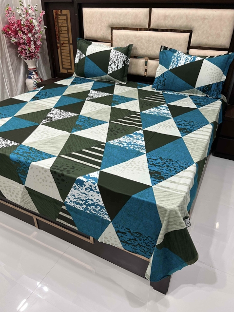 

Pure Decor Green & White Geometric 400 TC Queen Bedsheet with 2 Pillow Covers
