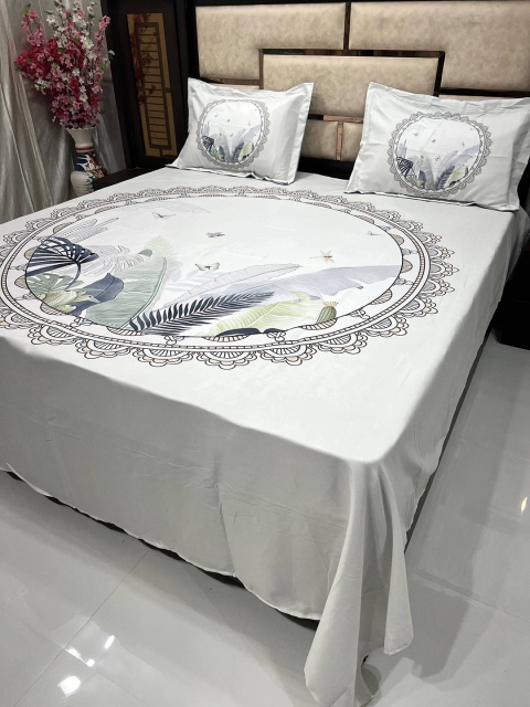 

Pure Decor White & Black Ethnic Motifs 350 TC King Bedsheet with 2 Pillow Covers