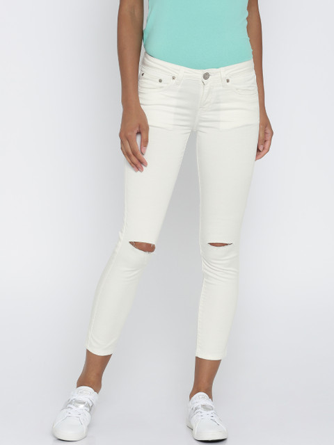 

Aeropostale Women White Slash Knee Cropped Stretchable Jeans