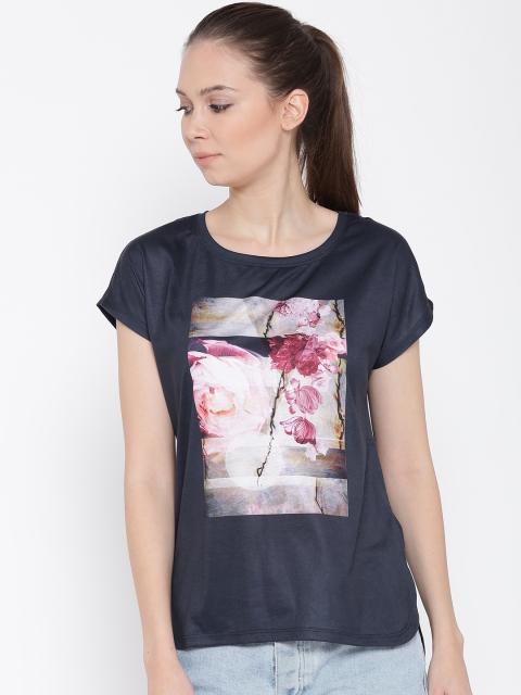 

Vero Moda Women Navy Printed Round Neck T-shirt, Navy blue