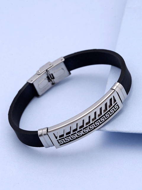 

Dare by Voylla Men Black Silver-Plated Link Bracelet