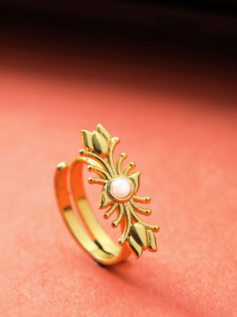 

Voylla Gold-Plated Gold Floral Adjustable Finger Ring
