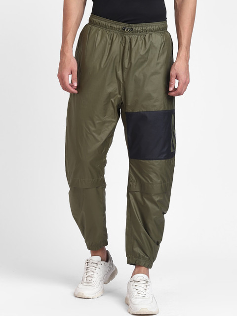 

ADIDAS Men Green Solid Track Pants