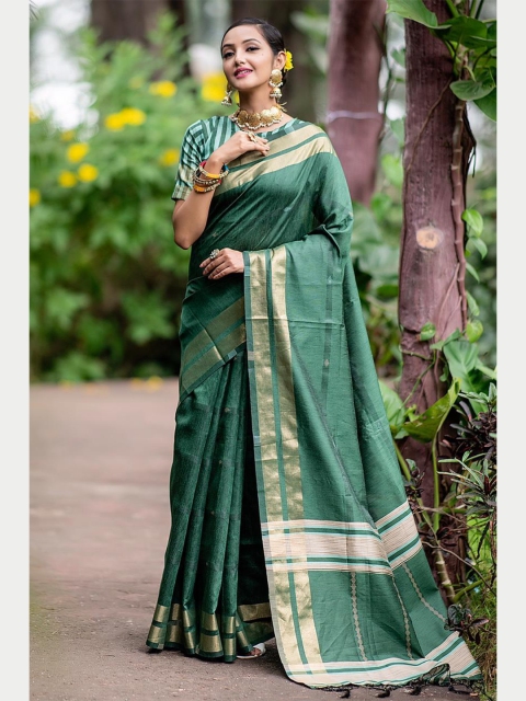 

Jinax Green & Gold-Toned Woven Design Zari Pure Silk Banarasi Saree