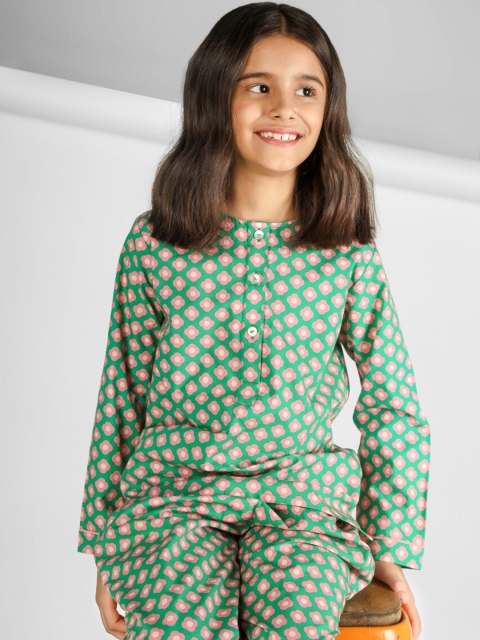 

THE PINK ELEPHANT Unisex Kids Pink & Green Printed Night suit