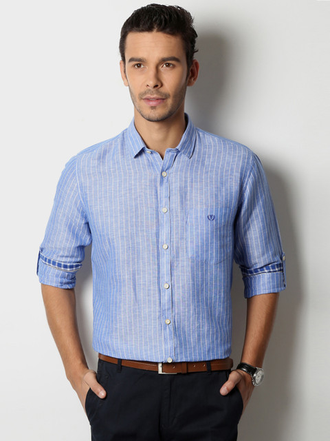 

Van Heusen Sport Men Blue Slim Striped Semiformal Shirt