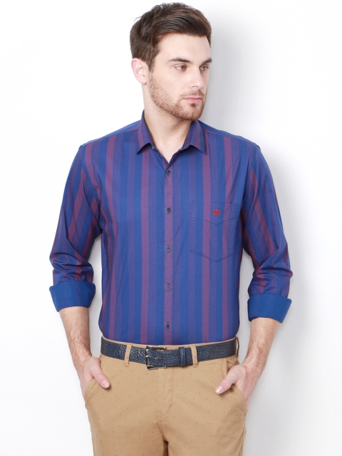 

Van Heusen Sport Men Blue Slim Striped Casual Shirt