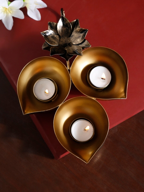 

EK BY EKTA KAPOOR Gold-Toned Brass 3-Sided Diyas
