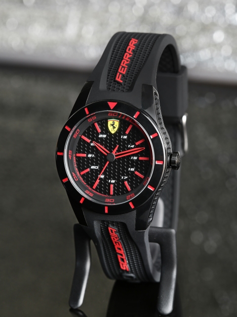 

SCUDERIA FERRARI Men Black REDREV Analogue Watch 0840004