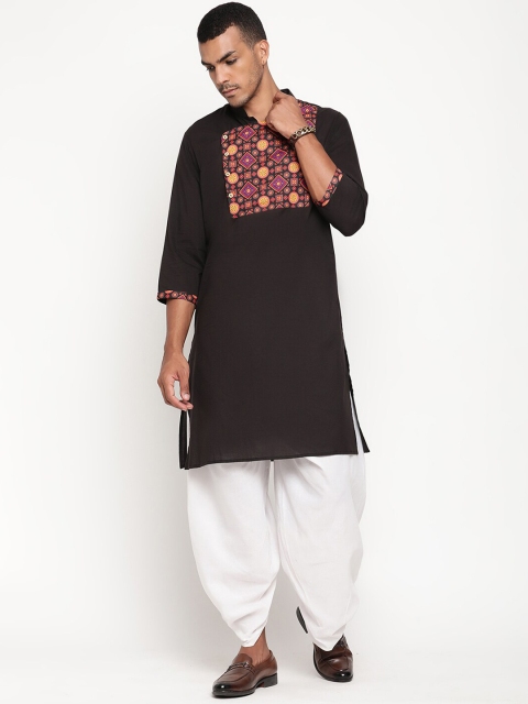 

Zotw Men Black Yoke Design Cotton Kurta