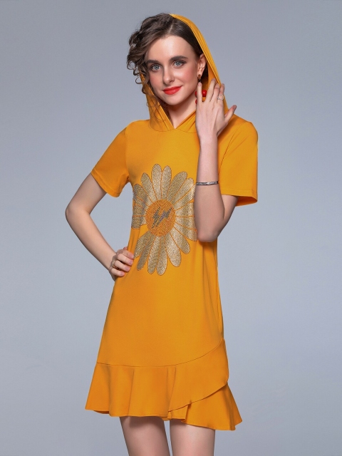 

JC Collection Women Yellow Printed T-shirt Dress