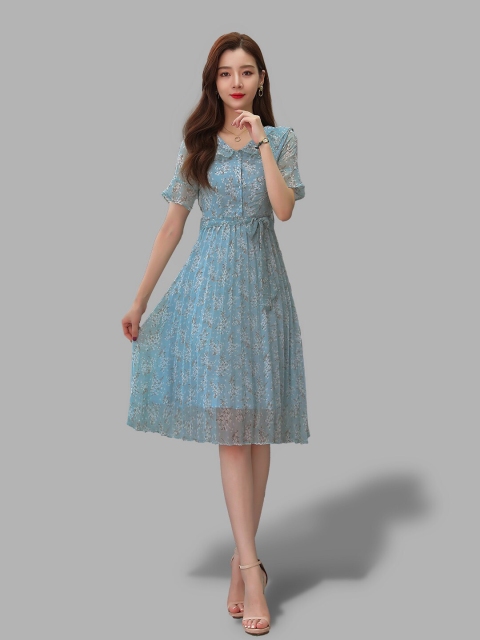 

JC Collection Blue & White Floral Fit & Flare Dress