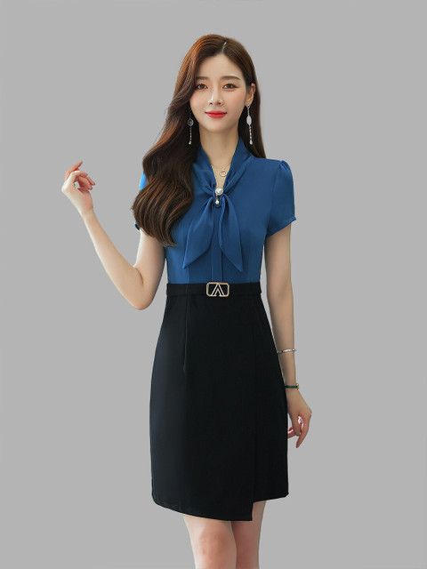 

JC Collection Blue Colourblocked Sheath Dress
