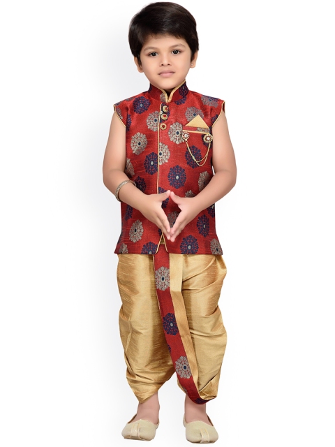 

Aj DEZInES Boys Maroon & Gold-Toned Patterned Dhoti Set