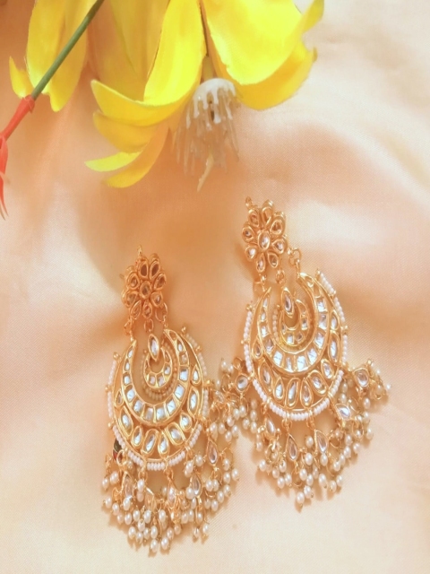 

Runjhun White Crescent Shaped Gold-Plated Chandbalis Earrings