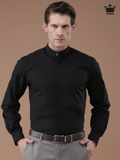 

Louis Philippe Men Black Solid Slim Fit Formal Shirt