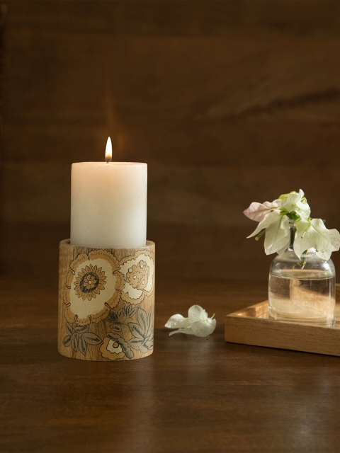 

ellementry Brown Printed Wood Candle Holders