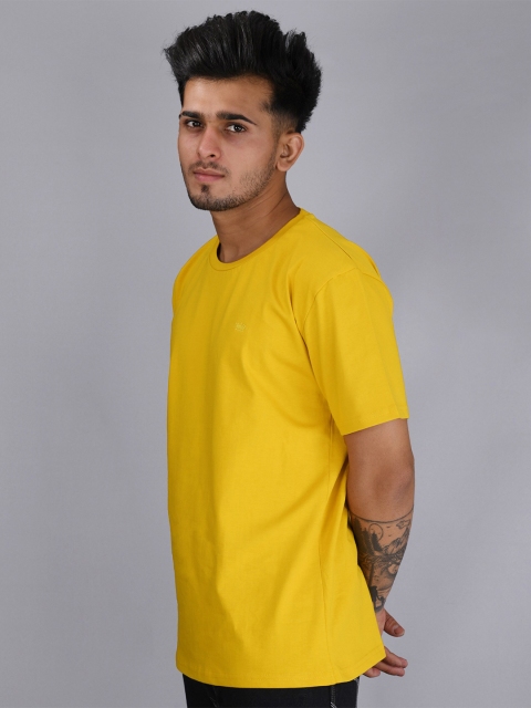 

FRENCH CROWN Men Yellow Solid Cotton T-shirt