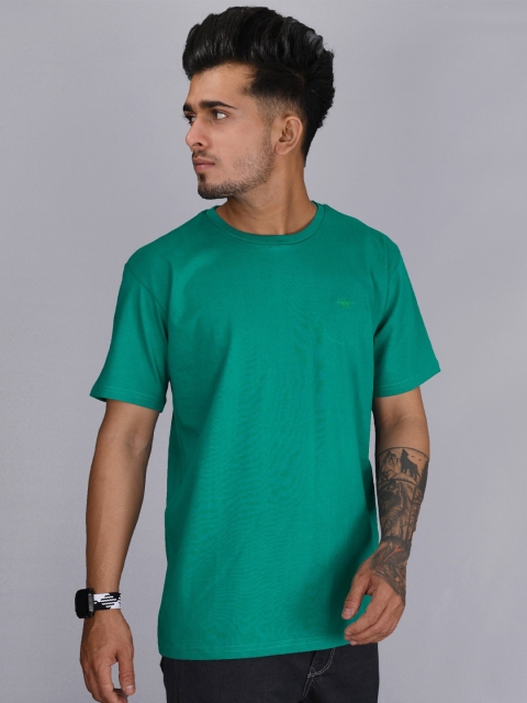 

FRENCH CROWN Men Green Solid Cotton T-shirt