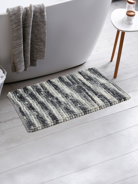 

HomeTown Charcoal Grey & Off-White Textured 2400 GSM Bath Rugs