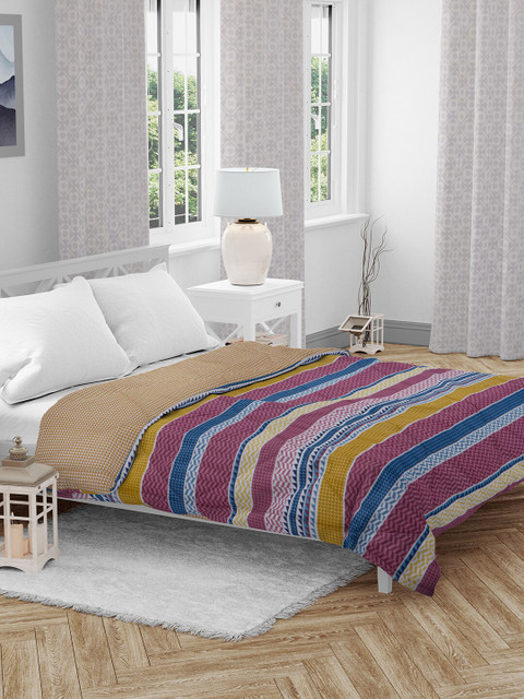 

HomeTown Mustard & White Geometric AC Room 150 GSM Double Bed Comforter