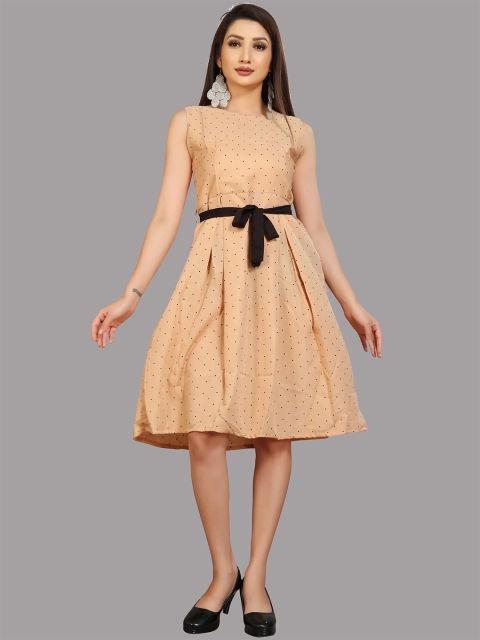

MODLI 20 FASHION Cream-Coloured Crepe Dress