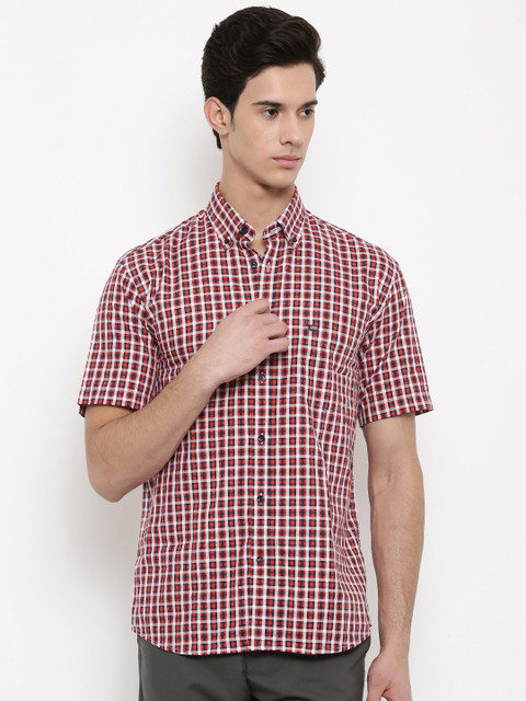 

Arrow Sport Men Red & Navy Blue Regular Fit Checked Casual Shirt