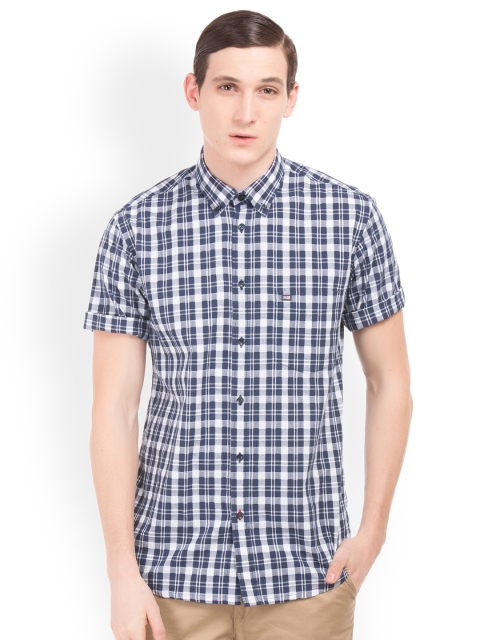 

Arrow Sport Men Navy Blue & White Checked Formal Shirt