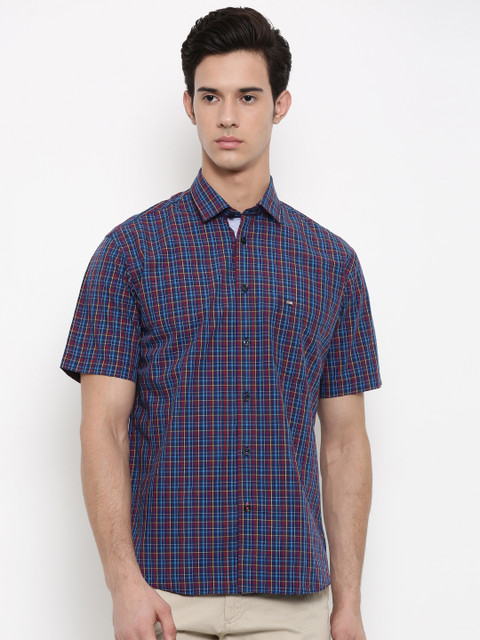 

Arrow Sport Men Navy Blue & Burgundy Regular Fit Checked Casual Shirt