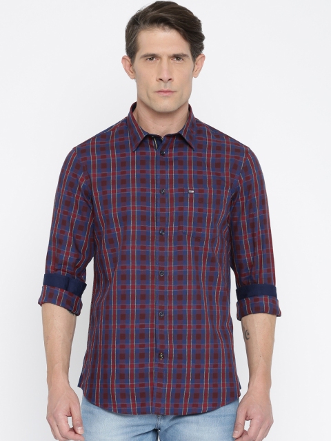 

Arrow Sport Men Maroon & Navy Slim Fit Checked Casual Shirt