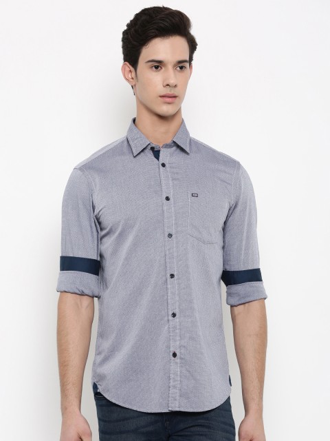 

Arrow Sport Men Blue & White Slim Fit Self Design Casual Shirt