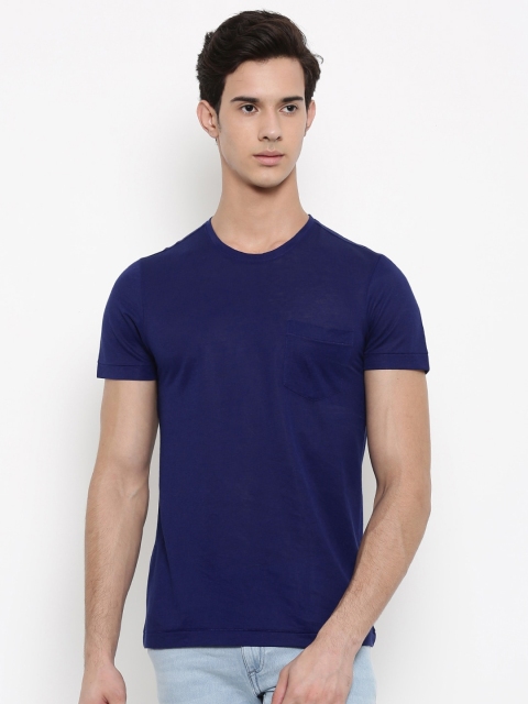 

Arrow Sport Men Blue Solid Round Neck Sustainable T-shirt