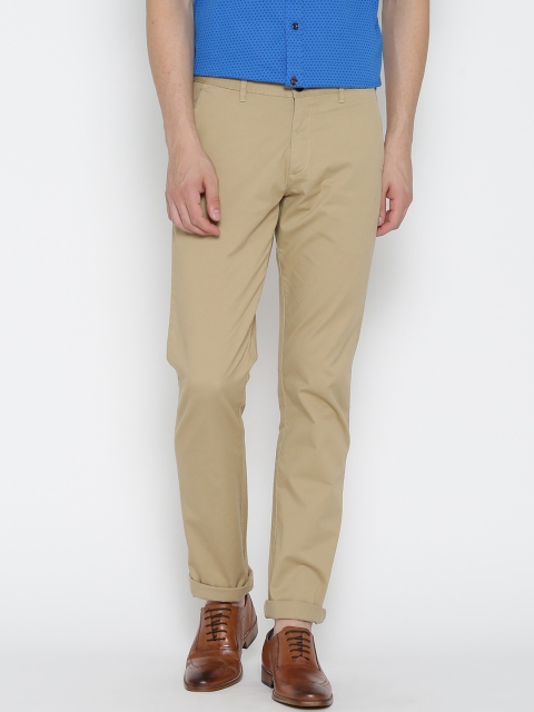 

Arrow Sport Men Khaki Chrysler Fit Solid Chinos