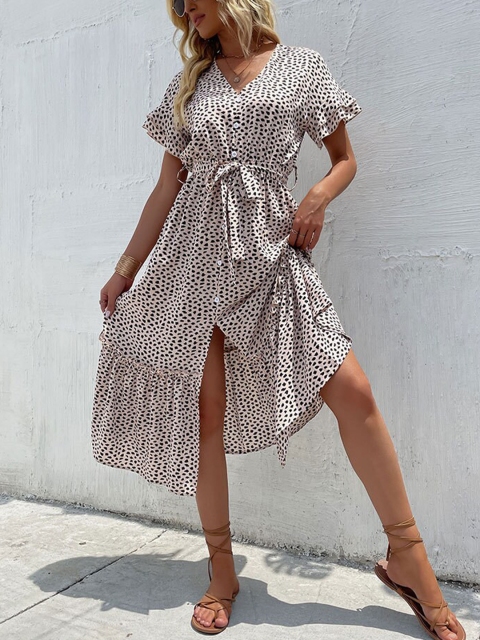 

La Aimee Women Off White & Black Animal Printed Midi Dress