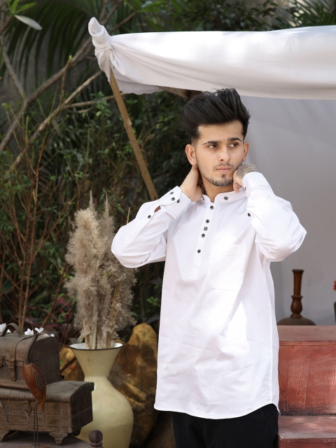 

FRENCH CROWN Men White Standard Shirt