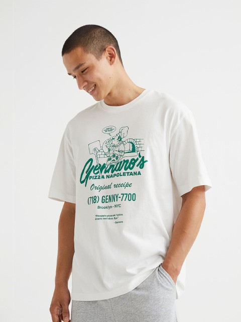 

H&M Men White & Green Typography Printed Pure Cotton T-shirt