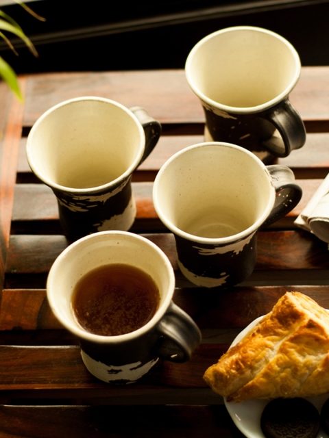 

ExclusiveLane Set Of 4 Brown Hand-Painted Ceramic Cups