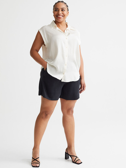 

H&M Plus Size Women Black Sports Shorts
