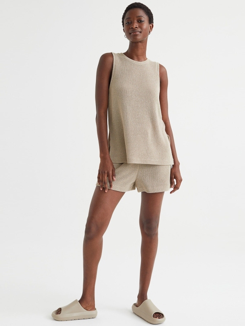 

H&M Women Beige Knitted Shorts
